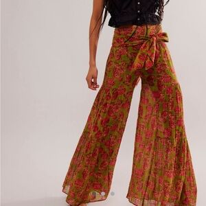 Free People One Good Day Wide leg pants! New with tags size Small